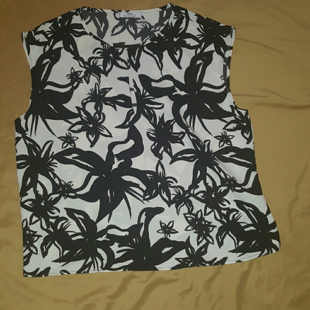 Top - Picture 2 of 5